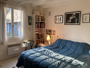 3 chambres, fer et planche à repasser, Wi-Fi gratuit