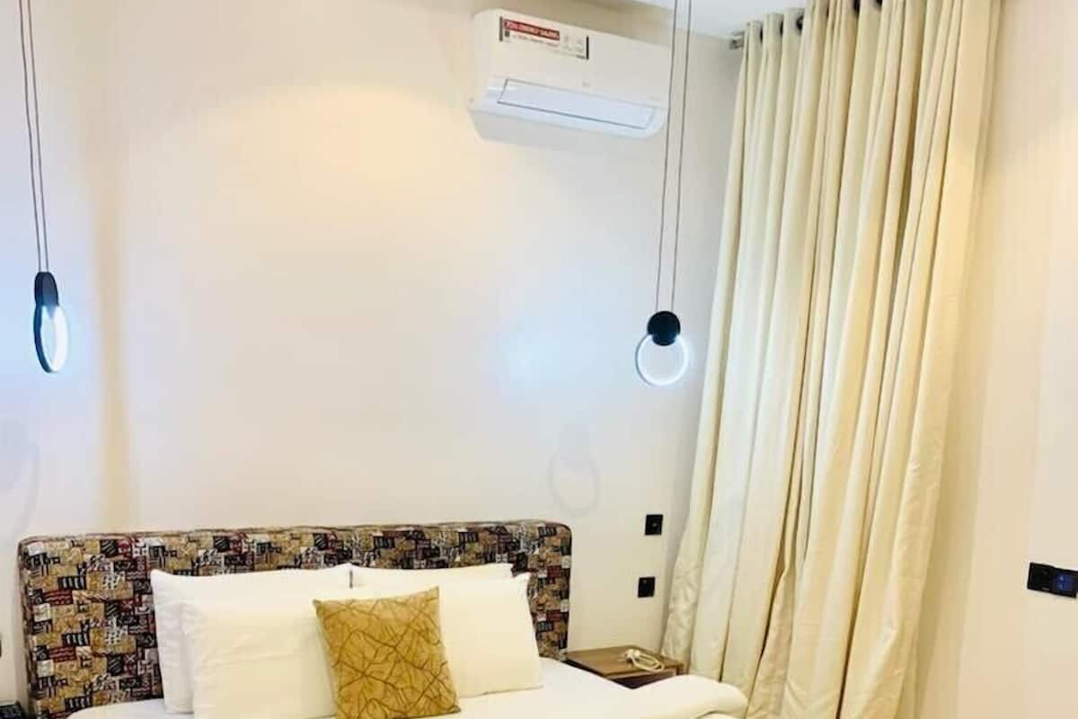 Basic Room | 1 bedroom, bed sheets