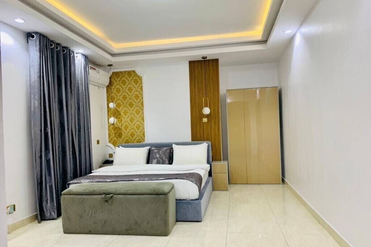 Premium Room | 1 bedroom, bed sheets