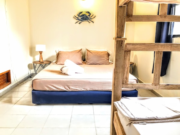 2 chambres, fer et planche à repasser, Wi-Fi, draps fournis