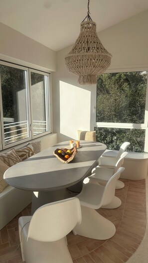 تناول الطعام