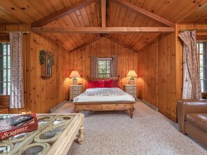 4 bedrooms, WiFi, bed sheets