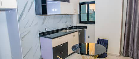 Deluxe Suite | Dining room