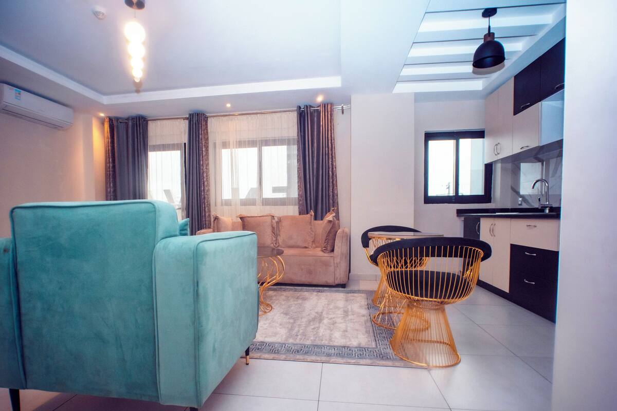 Deluxe Suite | Premium bedding, minibar, in-room safe, desk