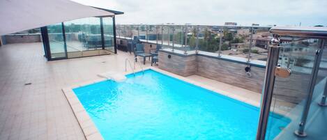 42-tums smart-tv med satellitkanaler och tv