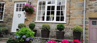 Cosy cottage ideal base for walking, cycling, exploring villages and local views