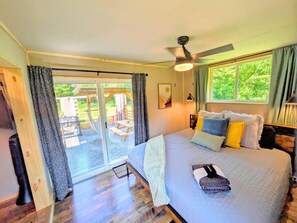 2 bedrooms, memory foam beds, free WiFi, bed sheets