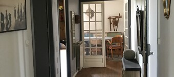 Grand Appartement Centre Ville Avec Belle Terrasse. Plages et Commerces à Pied