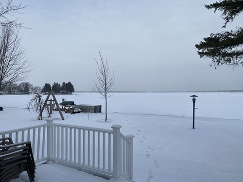 Lakefront on Beautiful East Bay of Houghton Lake!