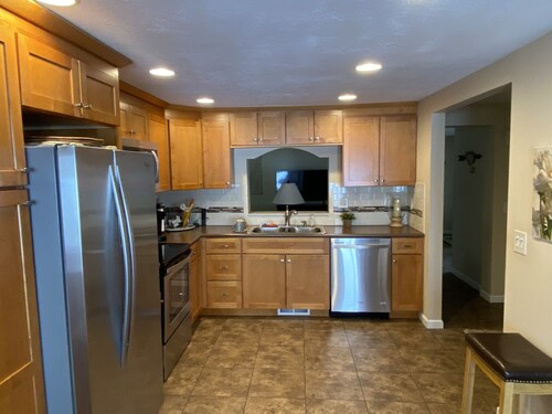 Lakefront on Beautiful East Bay of Houghton Lake!