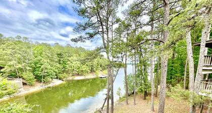 80BPD, Four bedroom, two 1/2 bath log-sided condo with lake view , garage by RedAwning