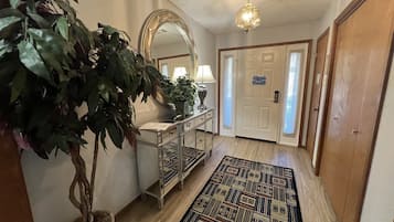 Condo, 2 Bedrooms | Interior