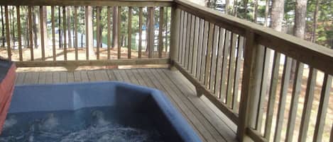 Cottage, 2 Bedrooms | Outdoor spa tub