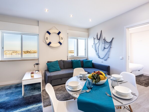 Dining - Torri riverview apartment (Portimão)