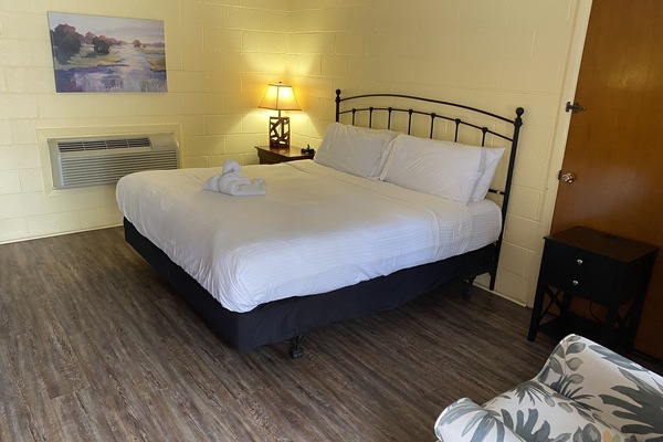 Studio | 1 bedroom, cribs (surcharge), WiFi (free)