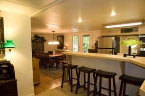 House, 3 Bedrooms | Private kitchen | Fridge, oven, coffee/tea maker, toaster - Lake side three bedroom, two bath house on Lake Ouachita with private hot tub. by RedAwning (Mount Ida)