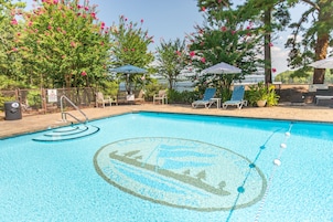 Casa de campo, 2 habitaciones | Piscina | Una piscina al aire libre