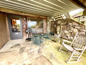 Studio | Outdoor dining - SU15, Spacious studio with full kitchen, dining table and rock patio overlooking Lake Ouachita. by RedAwning (Mount Ida)