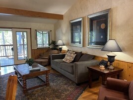 村舍, 1 间卧室 | 起居区