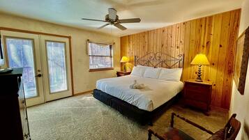 2 bedrooms, iron/ironing board, cots/infant beds, free WiFi