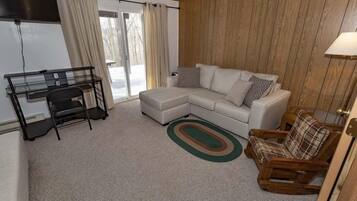 Apartamento, 3 habitaciones | Zona de estar