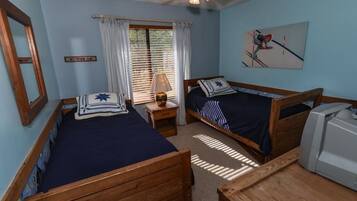 3 bedrooms, iron/ironing board, cribs/infant beds, free WiFi