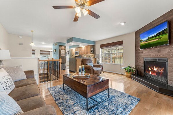 Huoneisto, 2 makuuhuonetta | Oleskelualue | Älytelevisio