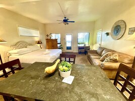 1 habitación, tabla de planchar con plancha, cunas y wifi gratis 