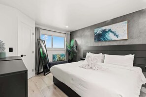 1 dormitorio, tabla de planchar con plancha, wifi y ropa de cama