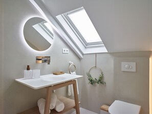 Double Room (King bed) | Bathroom