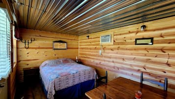 3 bedrooms, bed sheets