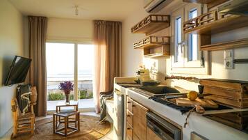 大冰箱、炉灶、洗碗机、烤面包机