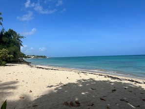 Am Strand, Liegestühle, Strandtücher