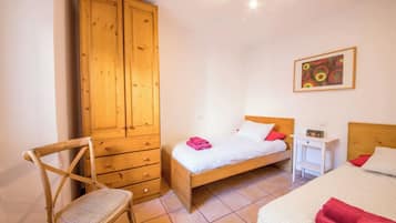 2 bedrooms, free WiFi, bed sheets