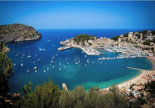 Holiday Apartment Ca Na Magda with Sea View, Wi-Fi, A/C & Balcony