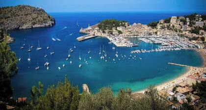 Holiday Apartment Ca Na Magda with Sea View, Wi-Fi, A/C & Balcony