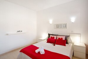 1 chambre, fer et planche à repasser, Wi-Fi gratuit, draps fournis