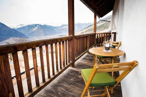 Apartment 'Vernalhof Apt Sunnaseit' with Mountain View, Shared Terrace and Wi-Fi