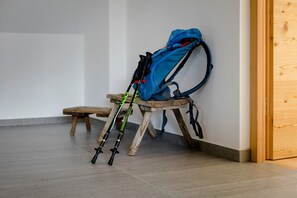 Interior - Apartment 'Vernalhof Apt Panorama' with Mountain View, Shared Terrace and Wi-Fi (Sluderno)