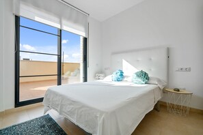 2 chambres, fer et planche à repasser, Wi-Fi gratuit, draps fournis
