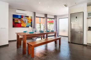 Dining - Villa "Can Olivera" close to the Sea with Private Pool & Wi-Fi (Ibiza)