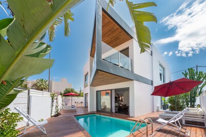 Villa "Can Olivera" close to the Sea with Private Pool & Wi-Fi