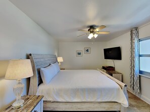 2 makuuhuonetta, silitysrauta/-lauta, Wi-Fi, vuodevaatteet