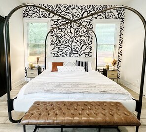 3 bedrooms, desk, iron/ironing board, free WiFi