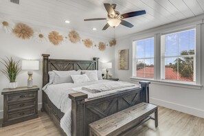 5 camere, una scrivania, ferro/asse da stiro, culla da viaggio