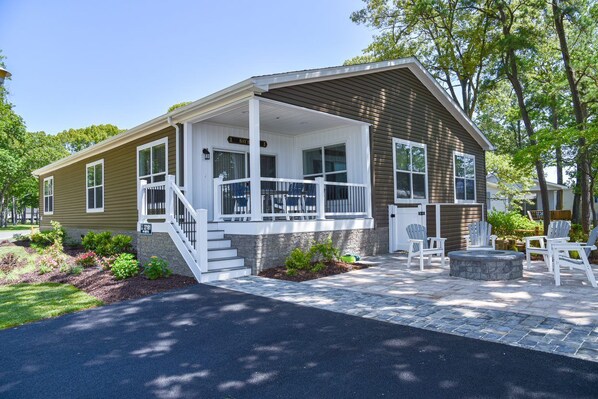 Exterior - Large home-marina, beach, pools (Long Neck)