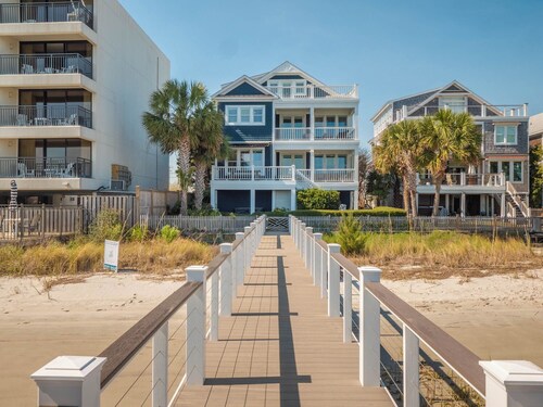 Jimmy's Hideaway #131 Sound Front, Private Dock, Hot Tub, Pet-Friendly!