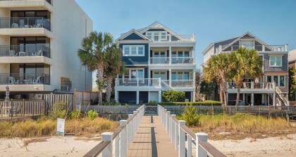 Jimmy's Hideaway #131 Sound Front, Private Dock, Hot Tub, Pet-Friendly!