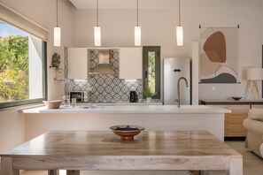 Comfort Villa | Private kitchen | Fridge, microwave, oven, stovetop