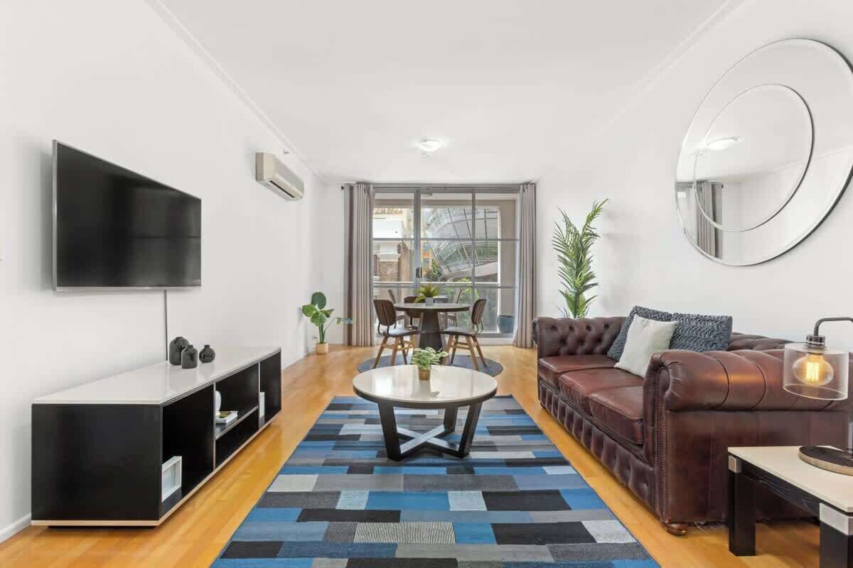 TV, offices